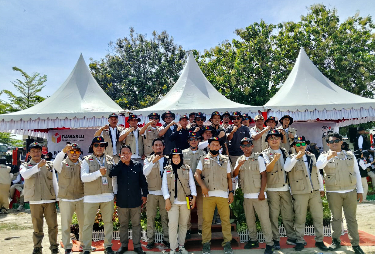 Bawaslu dan Panwaslu Kecamatan se-Kabupaten Tojo Una-Una