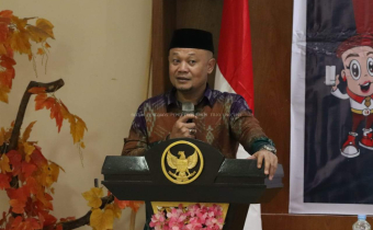 Minta Panwascam Pakai Batik, Ivan ; Allah Itu Mencintai Keindahan