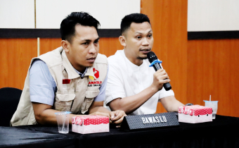 Ketua dan Anggota Bawaslu Touna