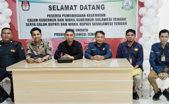 Anggota Bawaslu Kab. Tojo Una-Una bersama Ketua dan Anggota KPU Kab. Tojo Una-Una berserta jajarannya, di RSUD Undata Palu (1/9/2024)