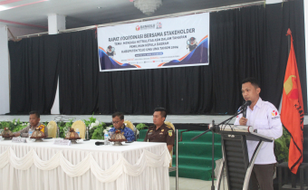 Ketua Bawaslu memberikan sambutan pada Rakor bersama Stakeholder