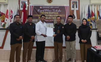 Foto Penyerahan Berita Acara